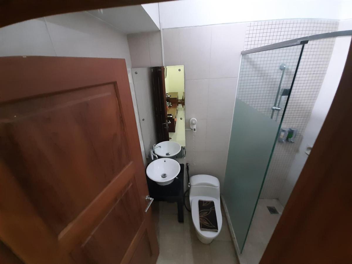 Alloro Guesthouse Пачитан Экстерьер фото